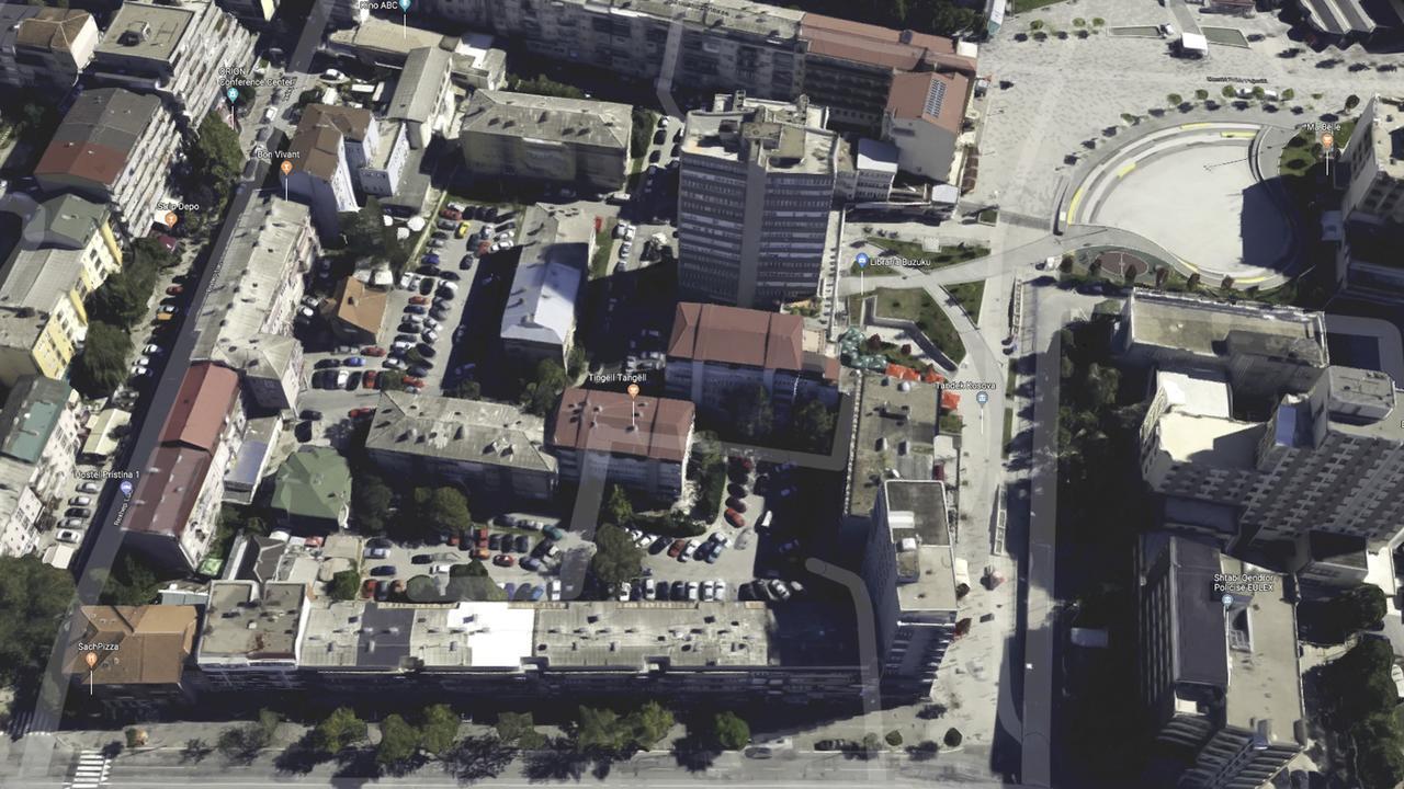 بريشتاين Boulevard Prishtina Enes المظهر الخارجي الصورة